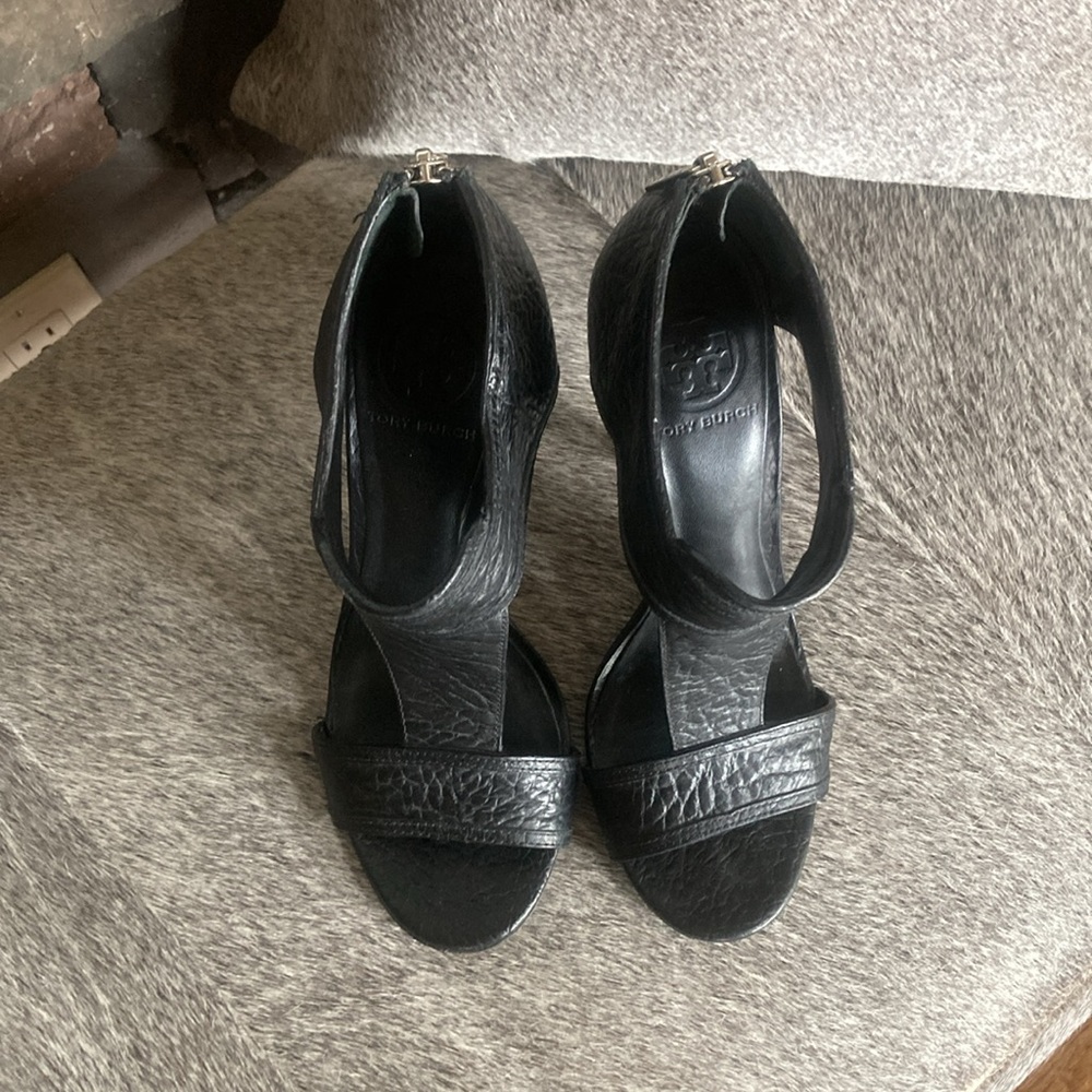 Tory Burch Black All Leather Torben Tumbled Rhino Leather Heel - Picture 6 of 14